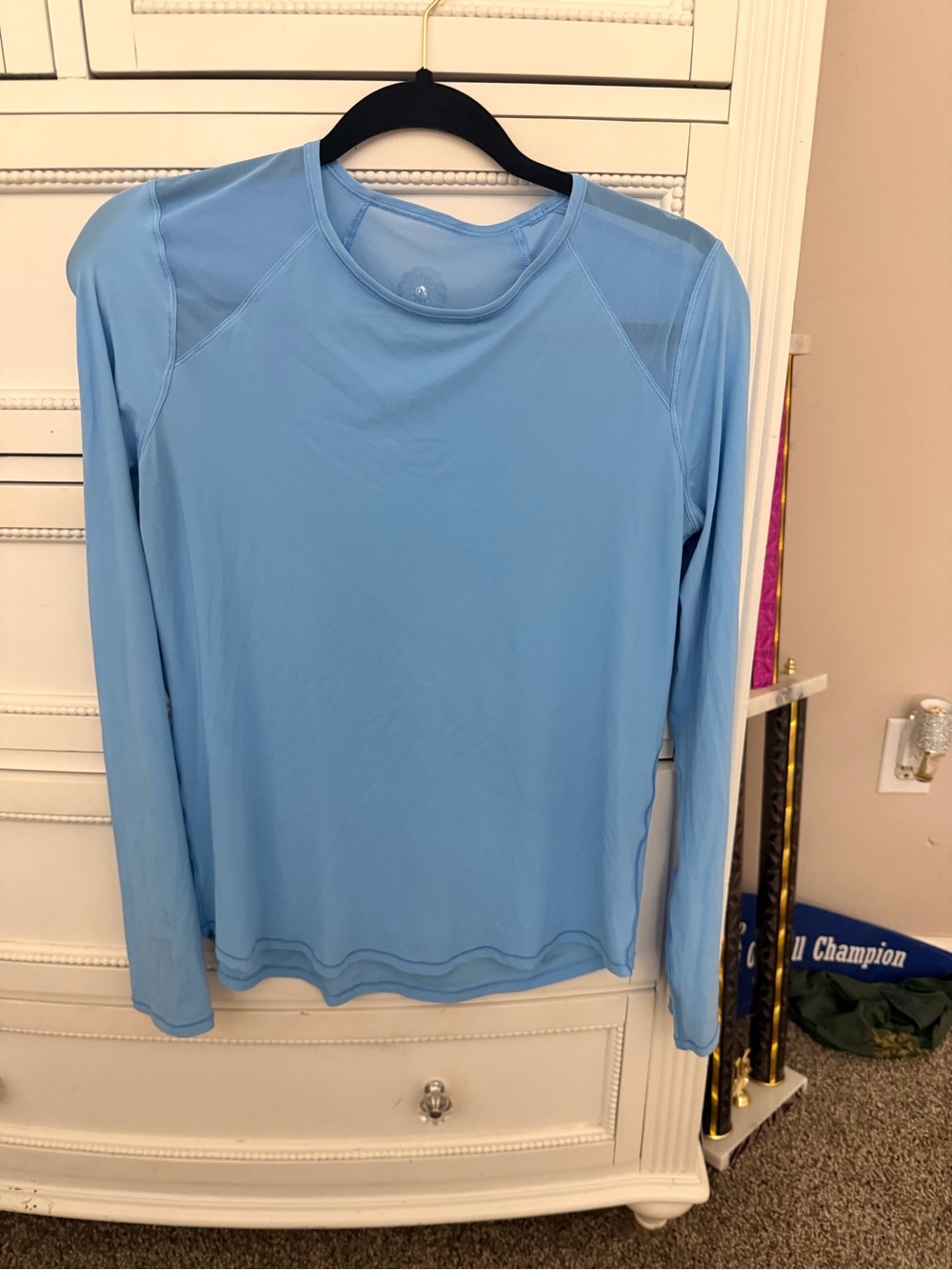 lulu long sleeve size 4